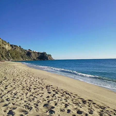 Casa Liberata Apartment Caminia